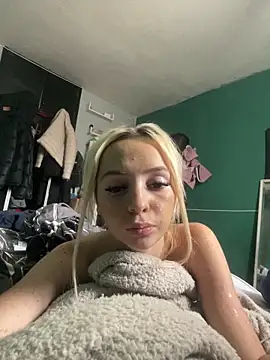 Glowing Manny Riah online show from 1, 6, 2026