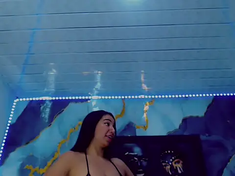 Yasmine Tapias online show from 29, 5, 2026