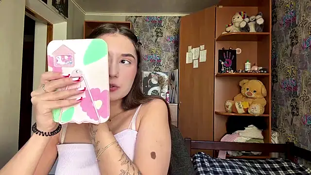 HoneyKittyk online show from 17, 7, 2026