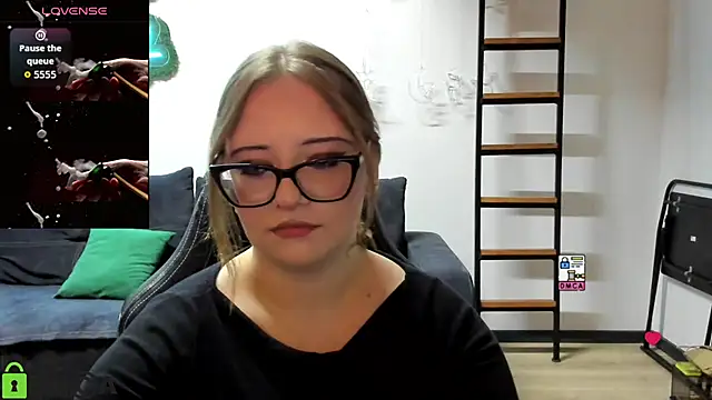 JuliNy x online show from 3, 6, 2026