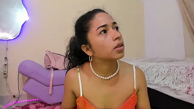 Nadia-Monroe online show from 22, 6, 2026