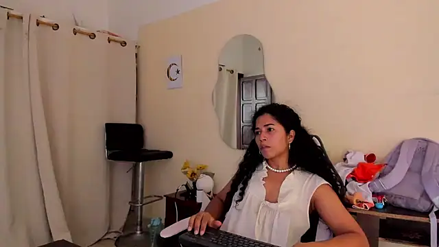 Nadia-Monroe online show from 14, 7, 2026