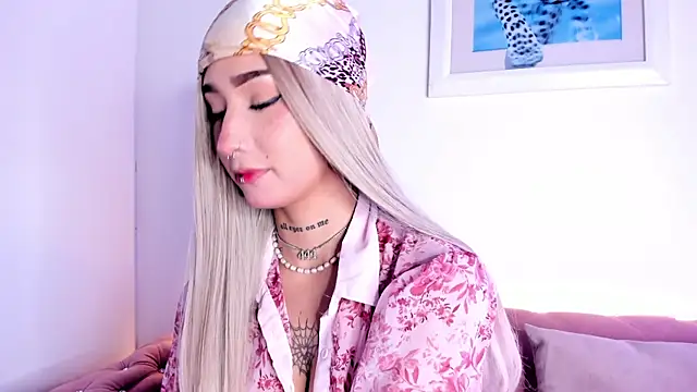 SophieMoneet online show from 29, 5, 2026