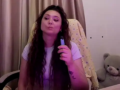 Lola Creolla online show from 27, 5, 2026