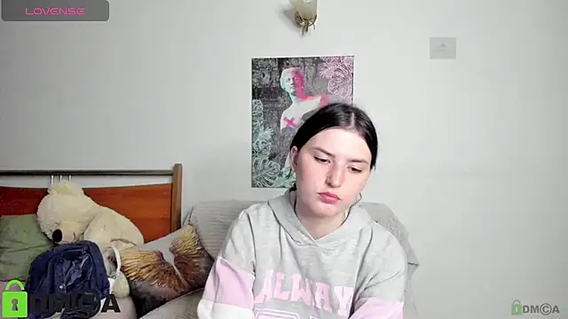 Kira Devi online show from 3, 6, 2026