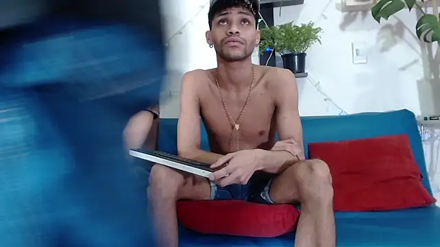 Snapshot of STRANGER_BOYS chatting on 28, 5, 2026 STRANGER BOYS online show from 28, 5, 2026