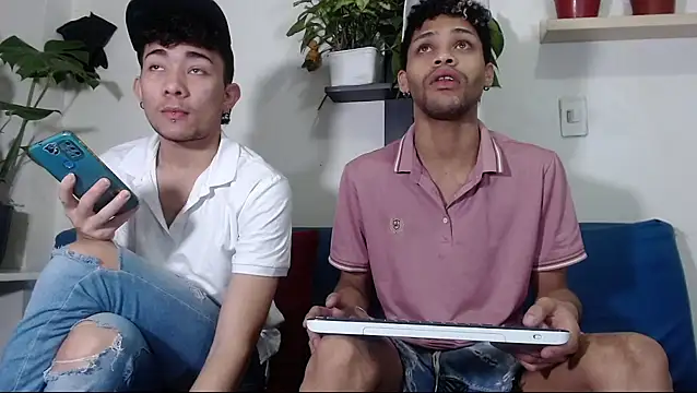 Snapshot of STRANGER_BOYS chatting on 28, 6, 2026 STRANGER BOYS online show from 28, 6, 2026