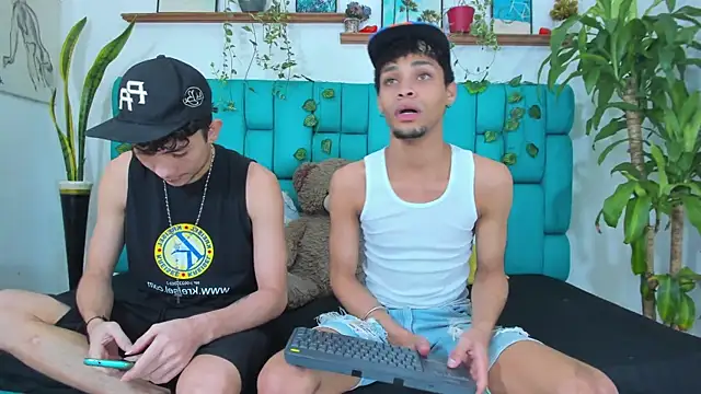 Snapshot of STRANGER_BOYS chatting on 21, 7, 2026 STRANGER BOYS online show from 21, 7, 2026
