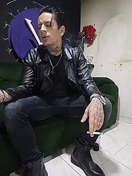 Valentino dominusSexx online show from 16, 7, 2026