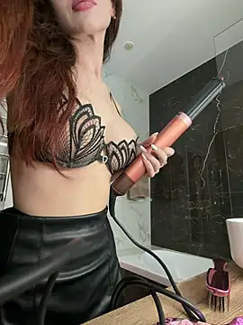 Anje Coxx online show from 13, 7, 2026
