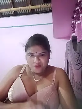 Snapshot of Maya_Vabi chatting on 7, 7, 2026 Maya Vabi online show from 7, 7, 2026