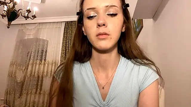 ElouiseBenhaim online show from 23, 6, 2026
