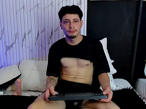 Alexlux1 online show from 3, 6, 2026