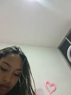 Snapshot of Evangeline_Salas chatting on 10, 7, 2026 Evangeline Salas online show from 10, 7, 2026