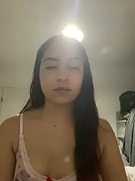 naomiiii55 online show from 19, 6, 2026