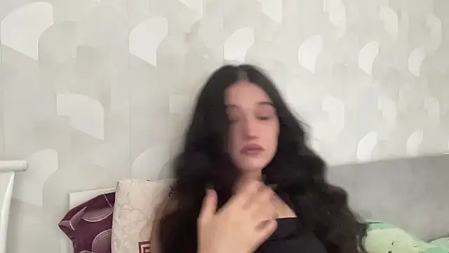 LisetteParajon online show from 15, 7, 2026
