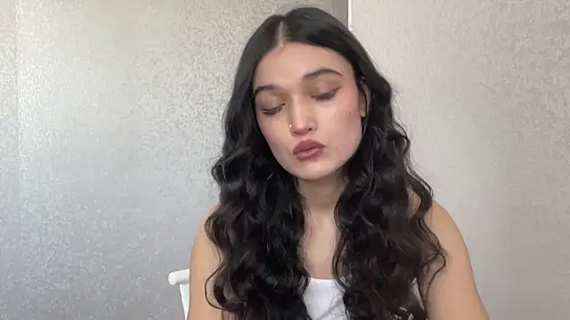 LisetteParajon online show from 16, 7, 2026