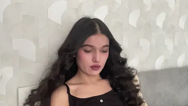 LisetteParajon online show from 20, 7, 2026