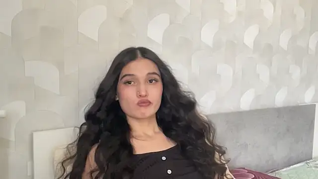 LisetteParajon online show from 20, 7, 2026