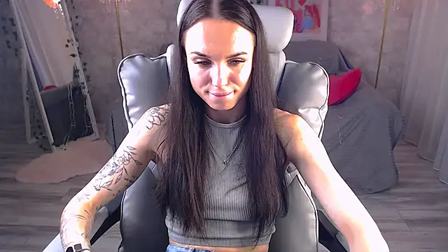 NicoleMerz online show from 3, 6, 2026