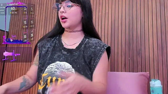 Snapshot of dalia_snow chatting on 27, 6, 2026 dalia snow online show from 27, 6, 2026