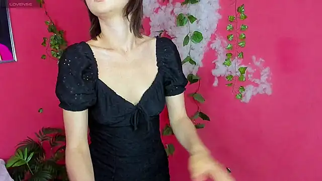 Snapshot of RiLey__Davis chatting on 5, 7, 2026 RiLey Davis online show from 5, 7, 2026