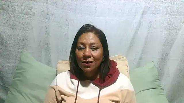 Snapshot of IndianSexyMilf69 chatting on 7, 7, 2026 IndianSexyMilf69 online show from 7, 7, 2026