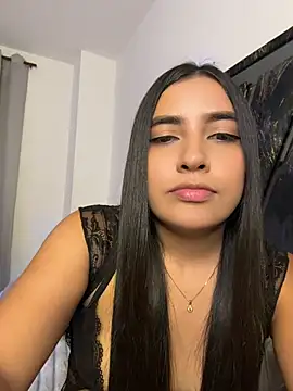 Snapshot of HaileyBieber_ chatting on 23, 7, 2026 HaileyBieber online show from 23, 7, 2026