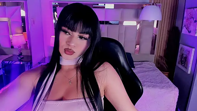 kimyjones  online show from 3, 6, 2026