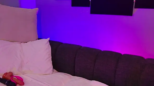Snapshot of ambar_midnigth chatting on 24, 6, 2026 ambar midnigth online show from 24, 6, 2026