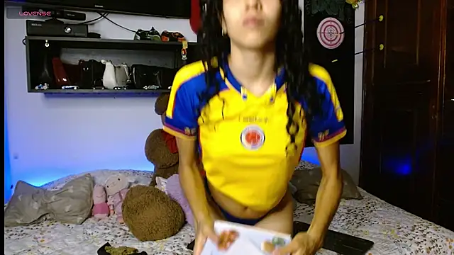 Snapshot of Laila_bunny chatting on 1, 7, 2026 Laila bunny online show from 1, 7, 2026