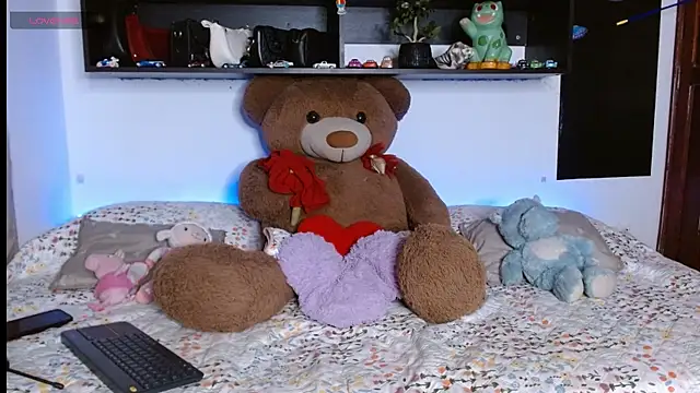 Snapshot of Laila_bunny chatting on 2, 7, 2026 Laila bunny online show from 2, 7, 2026