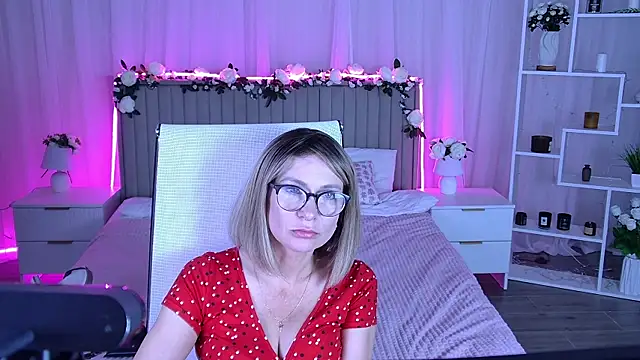 LioraVale online show from 20, 7, 2026