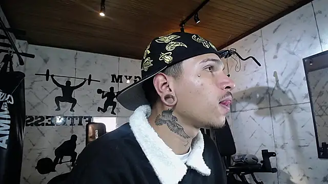 Valentino Knox online show from 2, 6, 2026