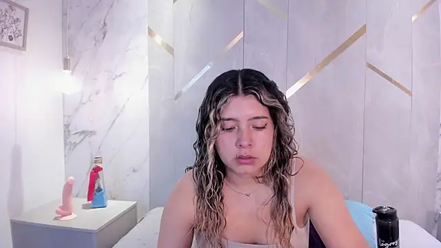ChloeBelle  online show from 2, 6, 2026