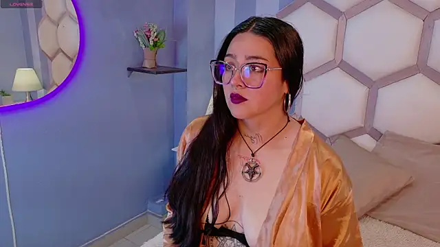 Snapshot of LilithRossi chatting on 8, 6, 2026 LilithRossi online show from 8, 6, 2026