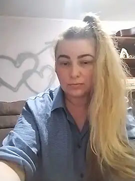 Snapshot of AngelWhite008 chatting on 5, 6, 2026 AngelWhite008 online show from 5, 6, 2026
