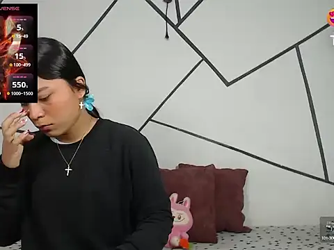 charlotte vickie online show from 23, 6, 2026