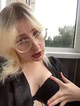 xp blondie online show from 11, 6, 2026