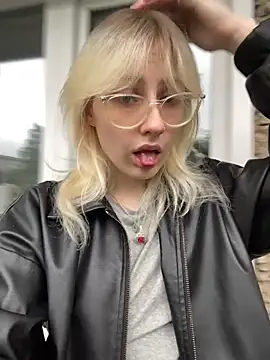 xp blondie online show from 27, 6, 2026