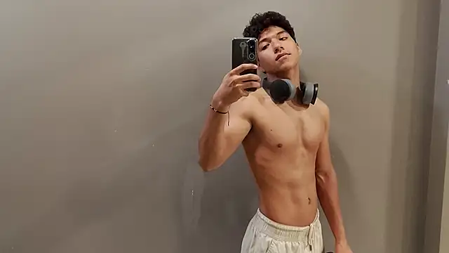 Maximiliano Young online show from 20, 7, 2026