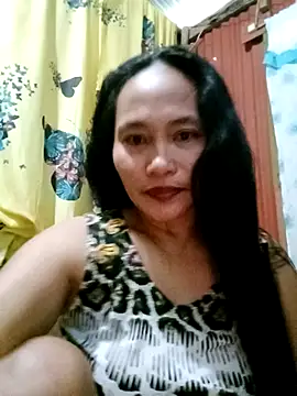 Snapshot of Queenslay chatting on 5, 7, 2026 Queenslay online show from 5, 7, 2026