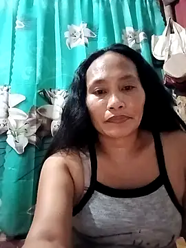 Snapshot of Queenslay chatting on 14, 7, 2026 Queenslay online show from 14, 7, 2026