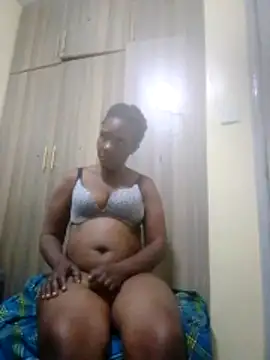 Snapshot of Creamymom4 chatting on 9, 6, 2026 Creamymom4 online show from 9, 6, 2026