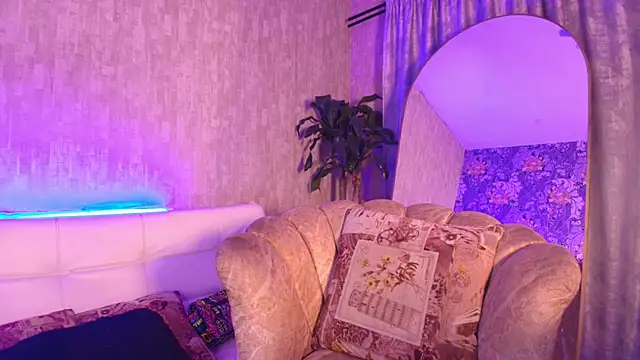 Snapshot of chloe_bronze chatting on 15, 6, 2026 chloe bronze online show from 15, 6, 2026
