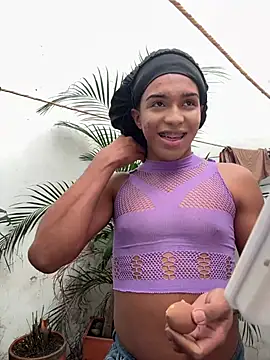 Snapshot of chloe_bronze chatting on 28, 7, 2026 chloe bronze online show from 28, 7, 2026