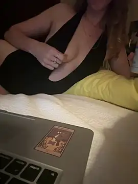 allycat4xoxo online show from 2, 6, 2026