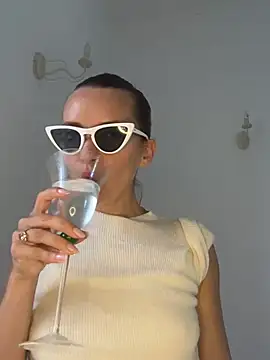 Snapshot of _Modu_Mirr__ chatting on 29, 6, 2026 Modu Mirr online show from 29, 6, 2026