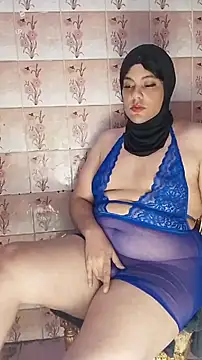 LenaQPeach online show from 28, 6, 2026