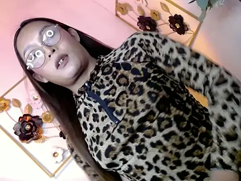 delilahxxxxx online show from 4, 6, 2026
